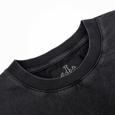 UNKNOWN OUTLINE CROSS RHINESTONE TEE / BLACK