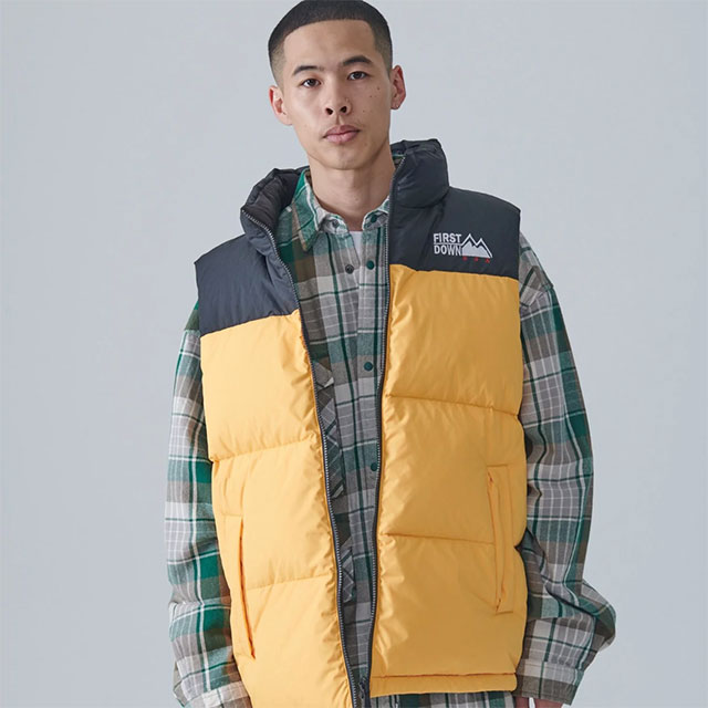 FIRST DOWN MICROFTⓇ BUBBLE DOWN VEST リバーシブル ダウン